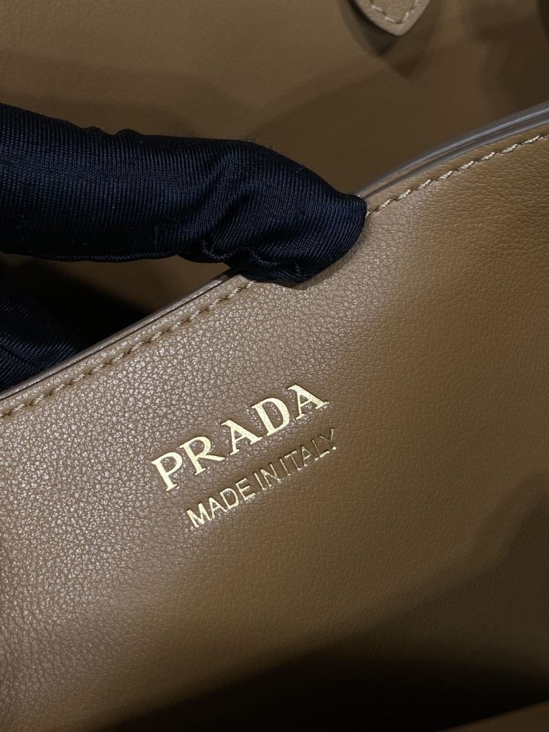 Pra*a top handle bags